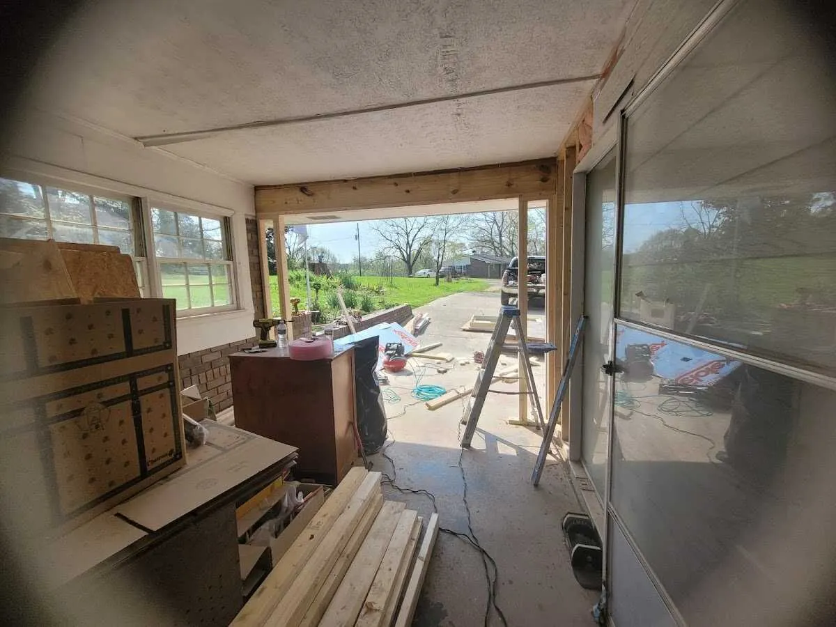 Air movers and dehumidifier for Water Mitigation Services in Mount Vernon